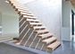 Pisada de madera superficial revestida del vuelo recto de la casa del polvo decorativo de la escalera